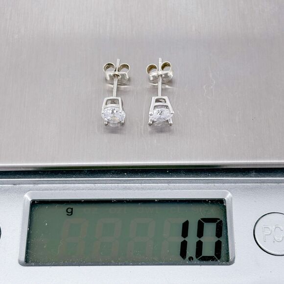 Vintage Sterling Silver 925 5mm Cubic Zirconia Stud Earrings - Picture 6 of 6